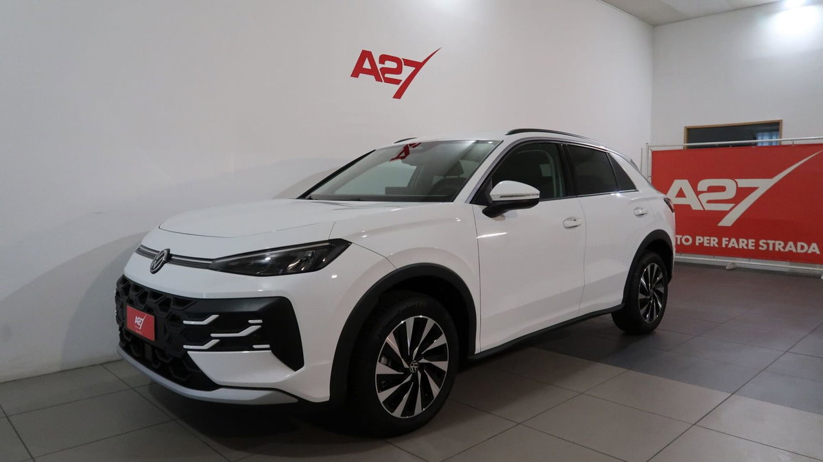 Volkswagen T-Roc 1.5 etsi Life 115cv dsg (20)