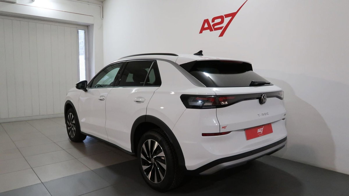 Volkswagen T-Roc 1.5 etsi Life 115cv dsg (5)
