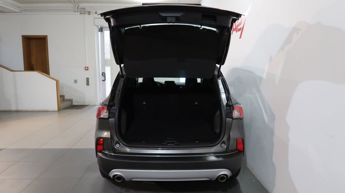 Ford Kuga 2.5 Plug In Hybrid 225 CV CVT 2WD Titanium (11)