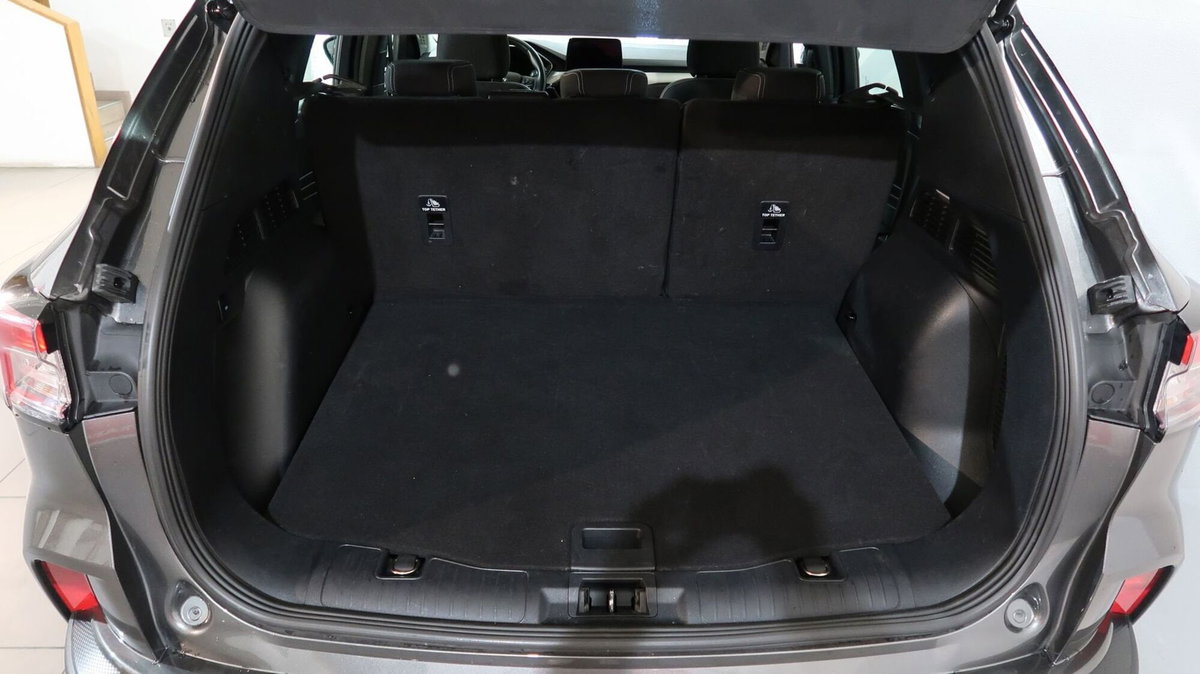 Ford Kuga 2.5 Plug In Hybrid 225 CV CVT 2WD Titanium (13)