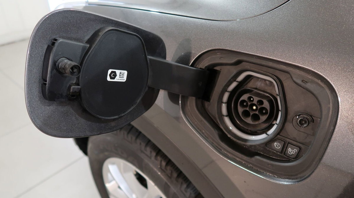 Ford Kuga 2.5 Plug In Hybrid 225 CV CVT 2WD Titanium (14)