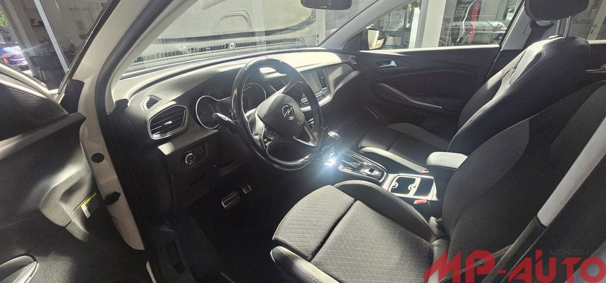 Opel Grandland X 1.5 diesel Ecotec Start&Stop Ultimate (8)