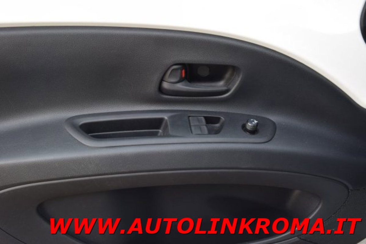 Toyota Aygo X 1.0 VVT-i 72 CV 5 porte Limited Air (12)