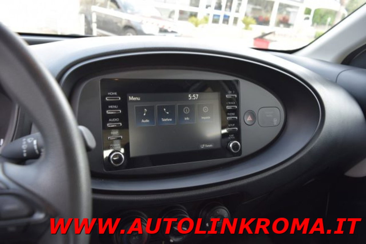 Toyota Aygo X 1.0 VVT-i 72 CV 5 porte Limited Air (16)