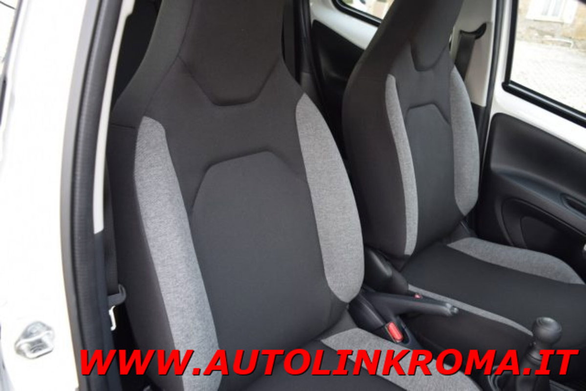 Toyota Aygo X 1.0 VVT-i 72 CV 5 porte Limited Air (18)