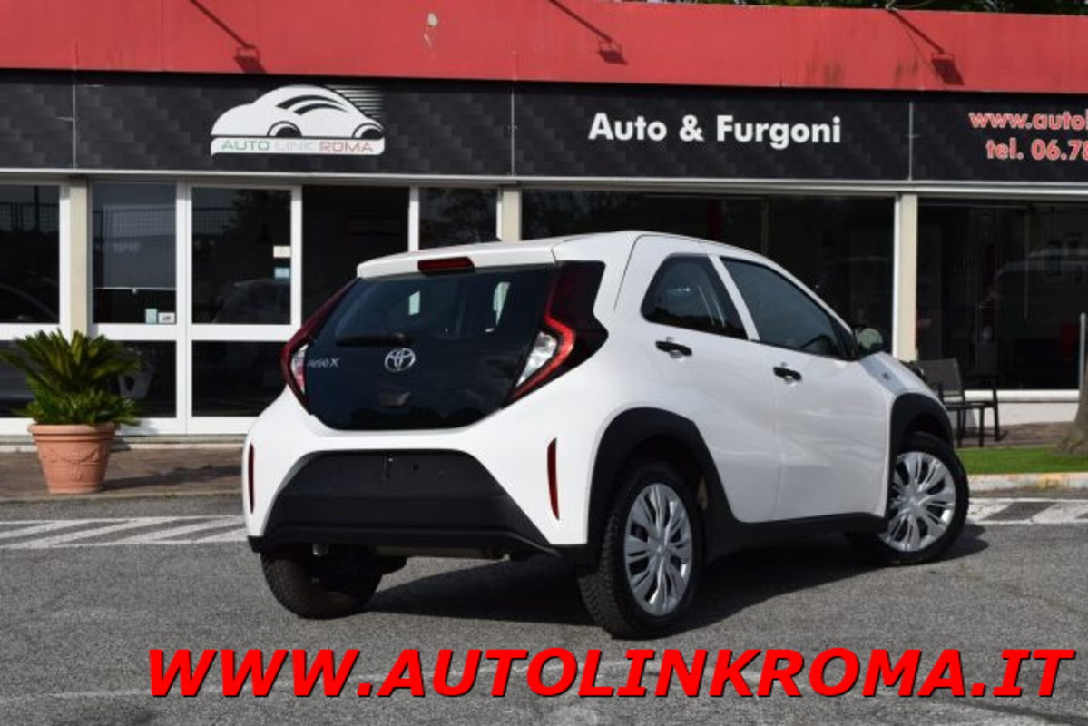 Toyota Aygo X 1.0 VVT-i 72 CV 5 porte Limited Air (2)