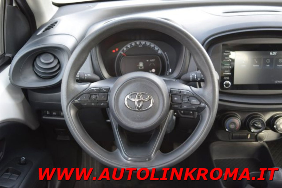 Toyota Aygo X 1.0 VVT-i 72 CV 5 porte Limited Air (4)
