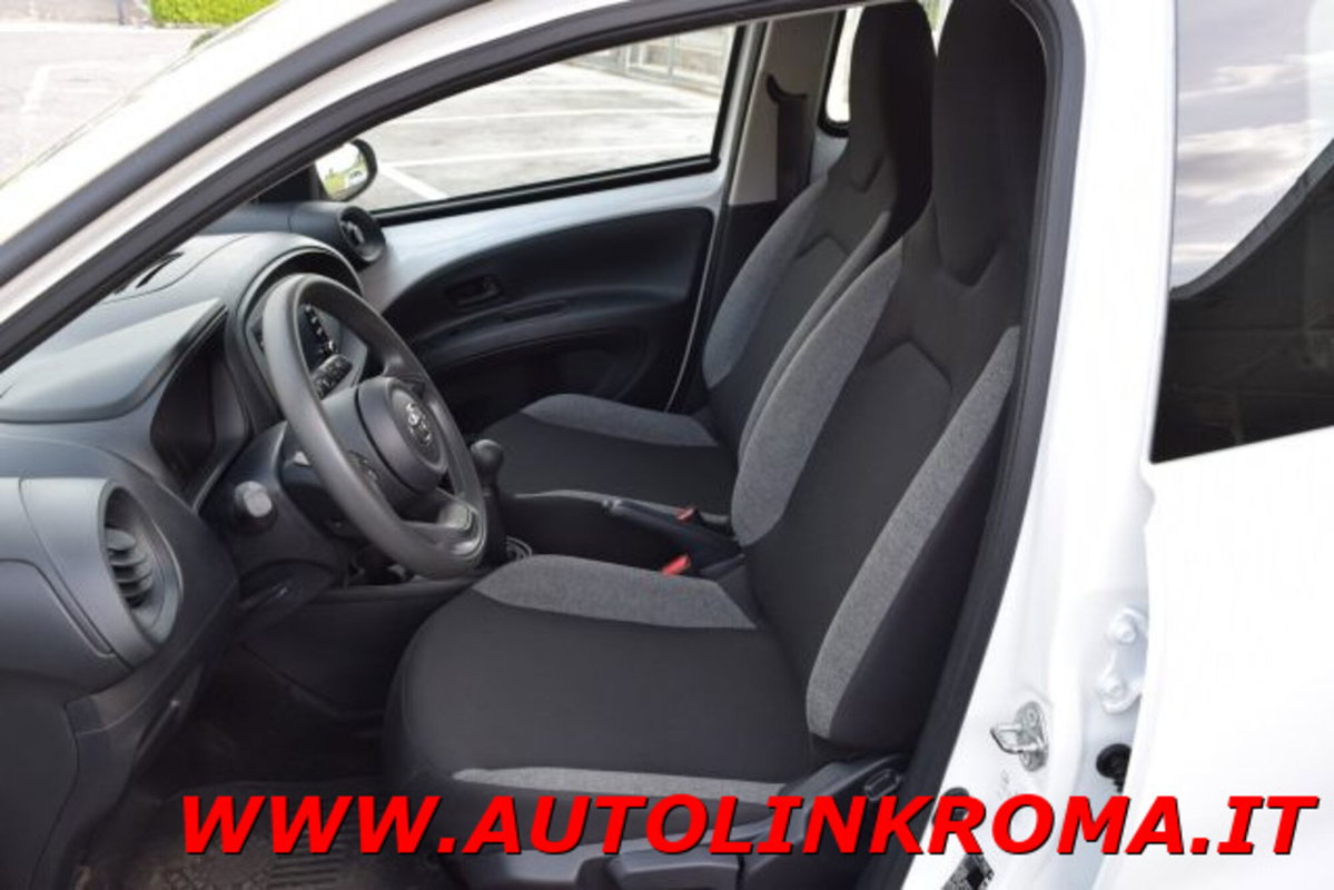 Toyota Aygo X 1.0 VVT-i 72 CV 5 porte Limited Air (5)