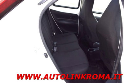 Toyota Aygo X 1.0 VVT-i 72 CV 5 porte Limited Air (8)