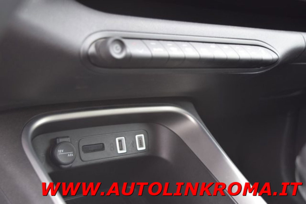 Jeep Avenger 1.2 turbo Summit fwd 100cv (14)
