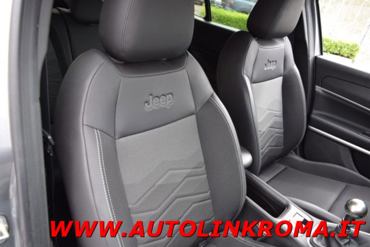 Jeep Avenger 1.2 turbo Summit fwd 100cv (16)