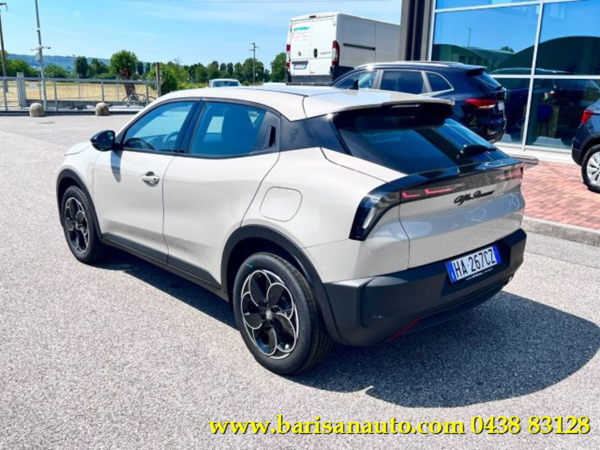 Alfa Romeo Junior elettrica Speciale 156cv (4)