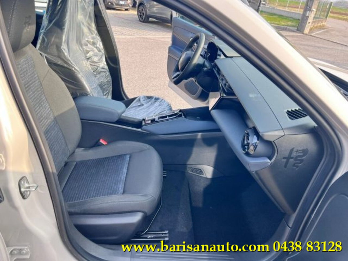 Alfa Romeo Junior elettrica Speciale 156cv (6)