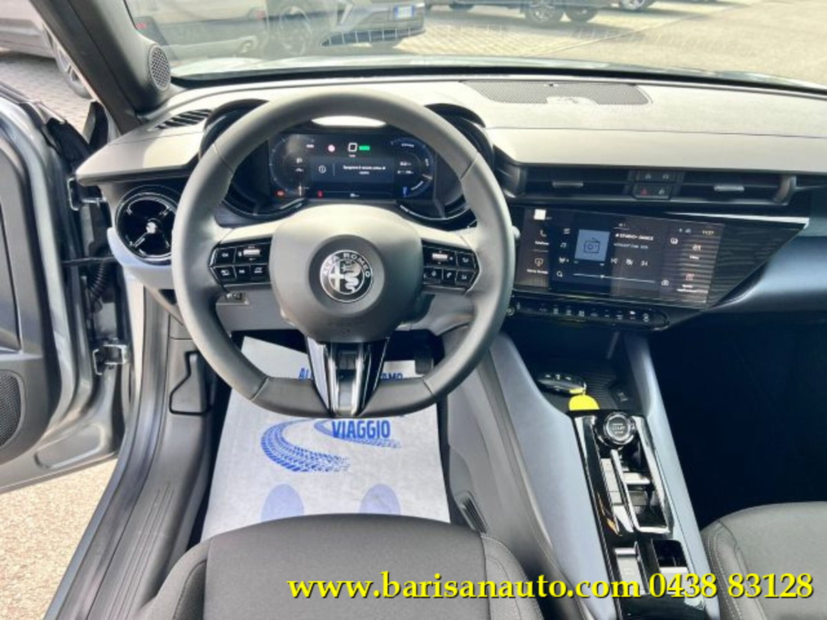Alfa Romeo Junior elettrica Ti 156cv (15)