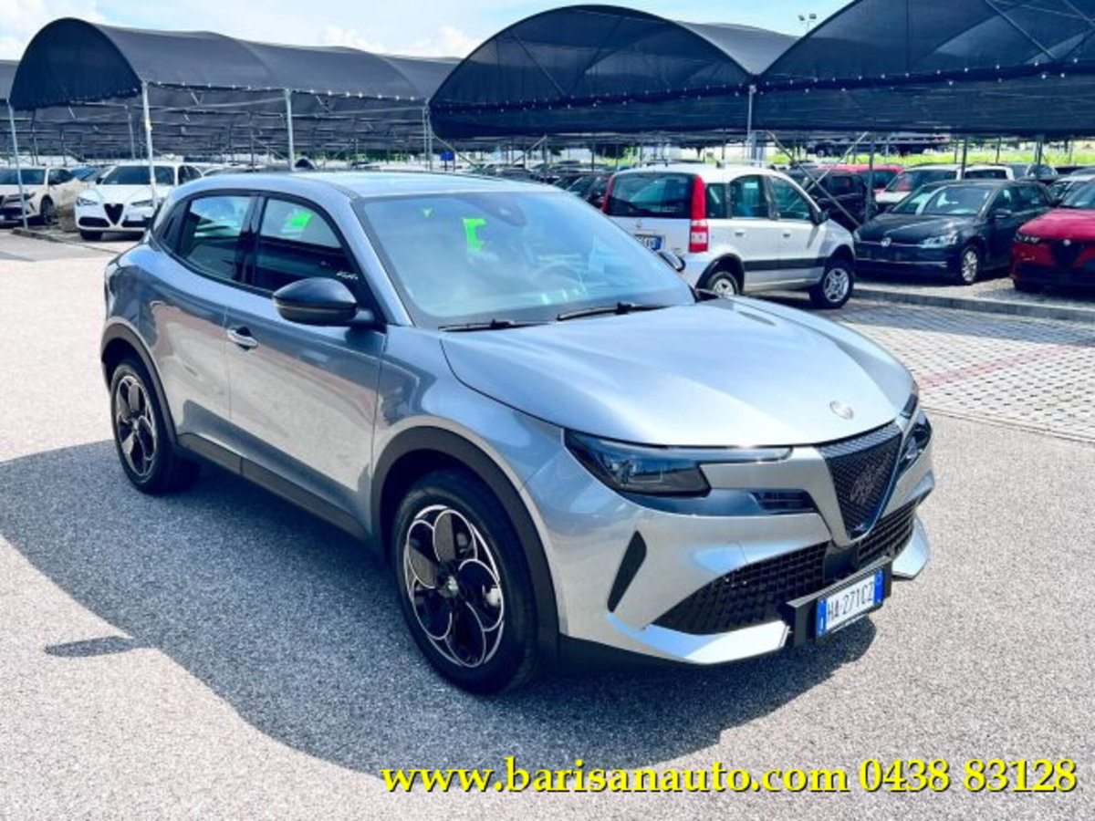 Alfa Romeo Junior elettrica Ti 156cv (2)
