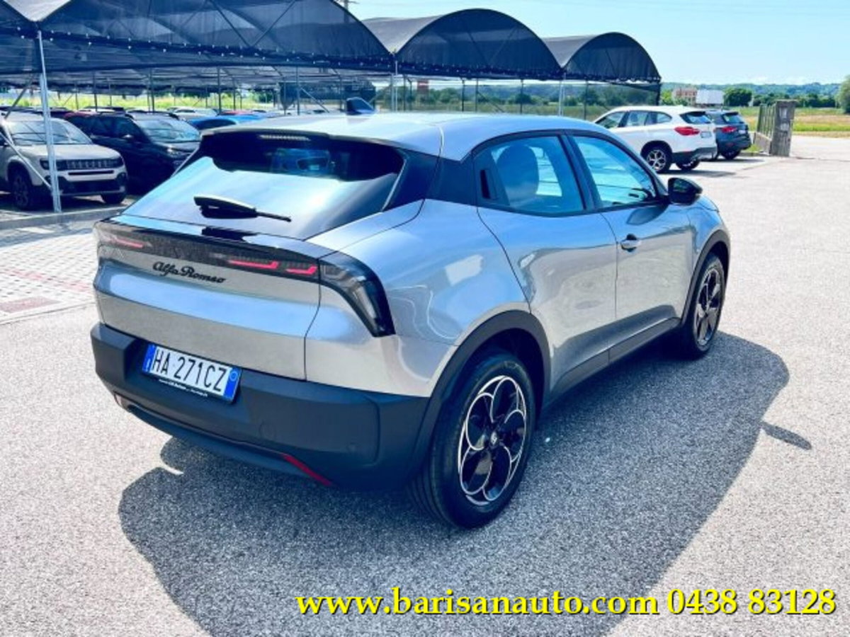 Alfa Romeo Junior elettrica Ti 156cv (3)