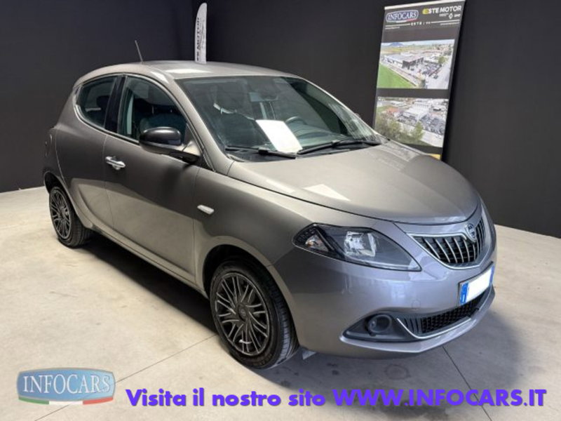 Lancia Ypsilon 1.0 FireFly 5 porte S&S Hybrid Silver Plus