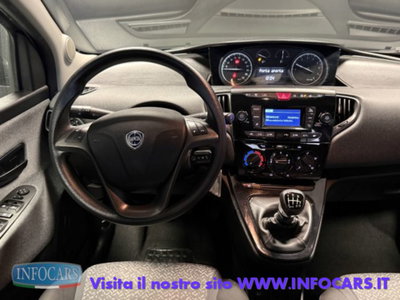 Lancia Ypsilon 1.0 FireFly 5 porte S&S Hybrid Silver Plus (10)