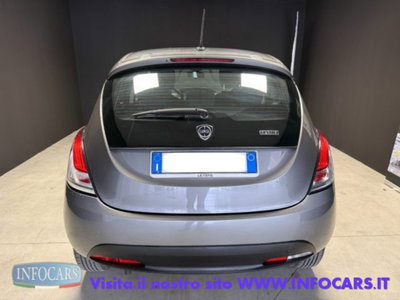 Lancia Ypsilon 1.0 FireFly 5 porte S&S Hybrid Silver Plus (19)