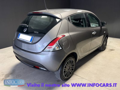 Lancia Ypsilon 1.0 FireFly 5 porte S&S Hybrid Silver Plus (4)