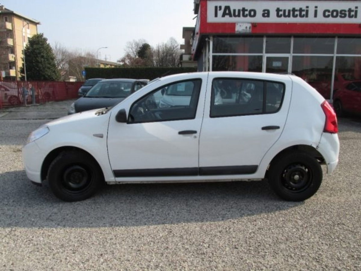 Dacia Sandero 1.4 8V GPL (2)