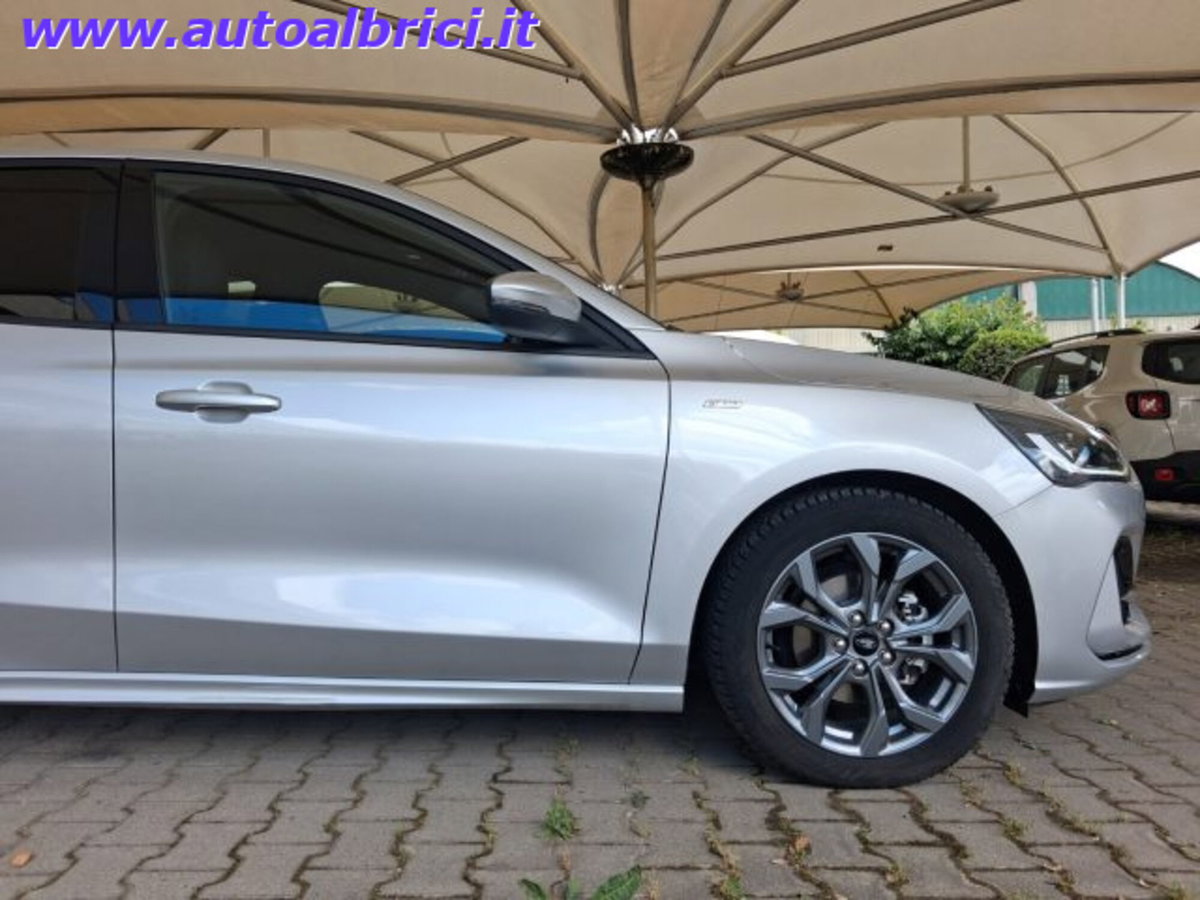 Ford Focus 1.0 EcoBoost Hybrid 125 CV Power. 5p. ST-Line Style (12)
