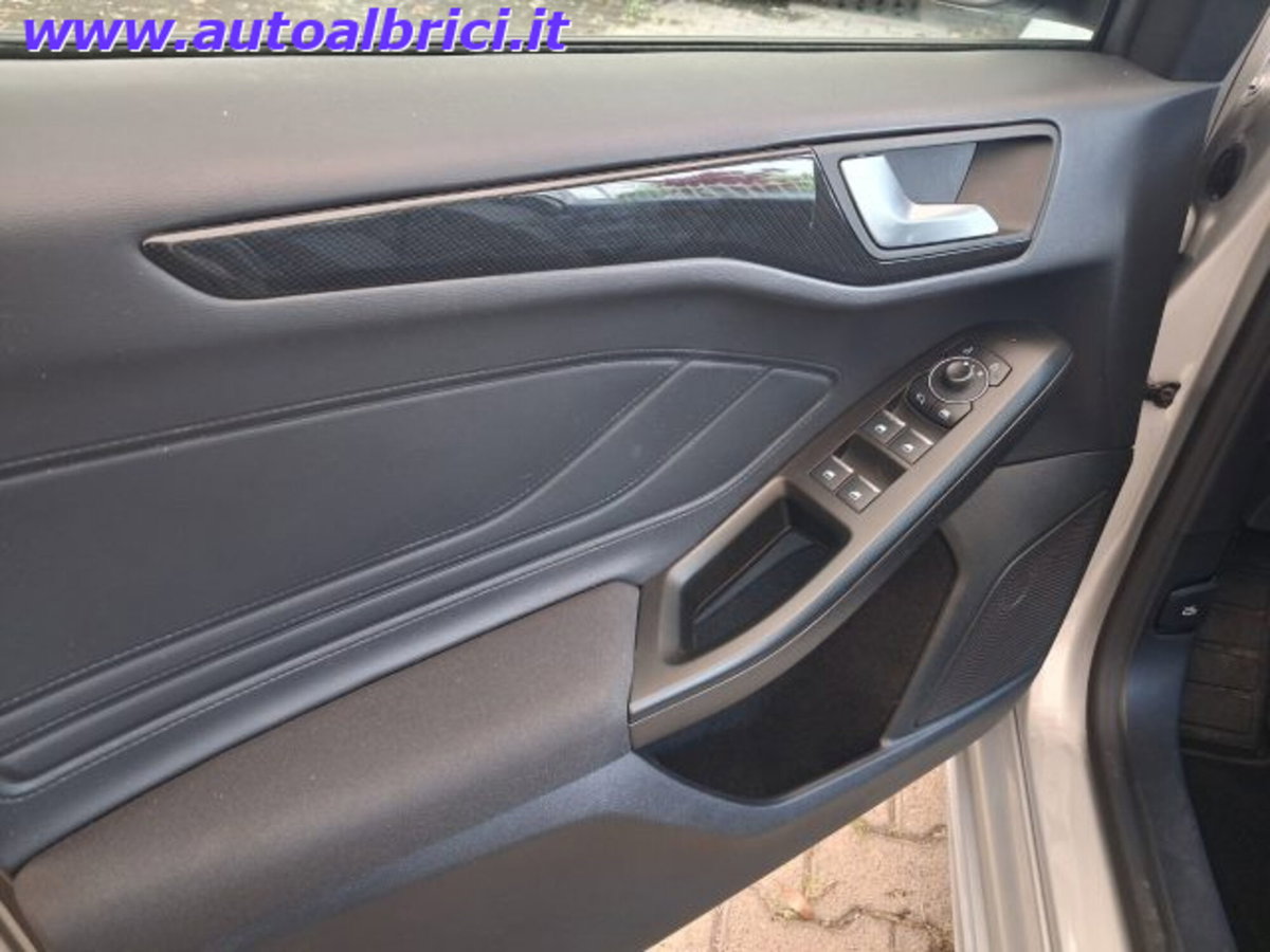 Ford Focus 1.0 EcoBoost Hybrid 125 CV Power. 5p. ST-Line Style (13)