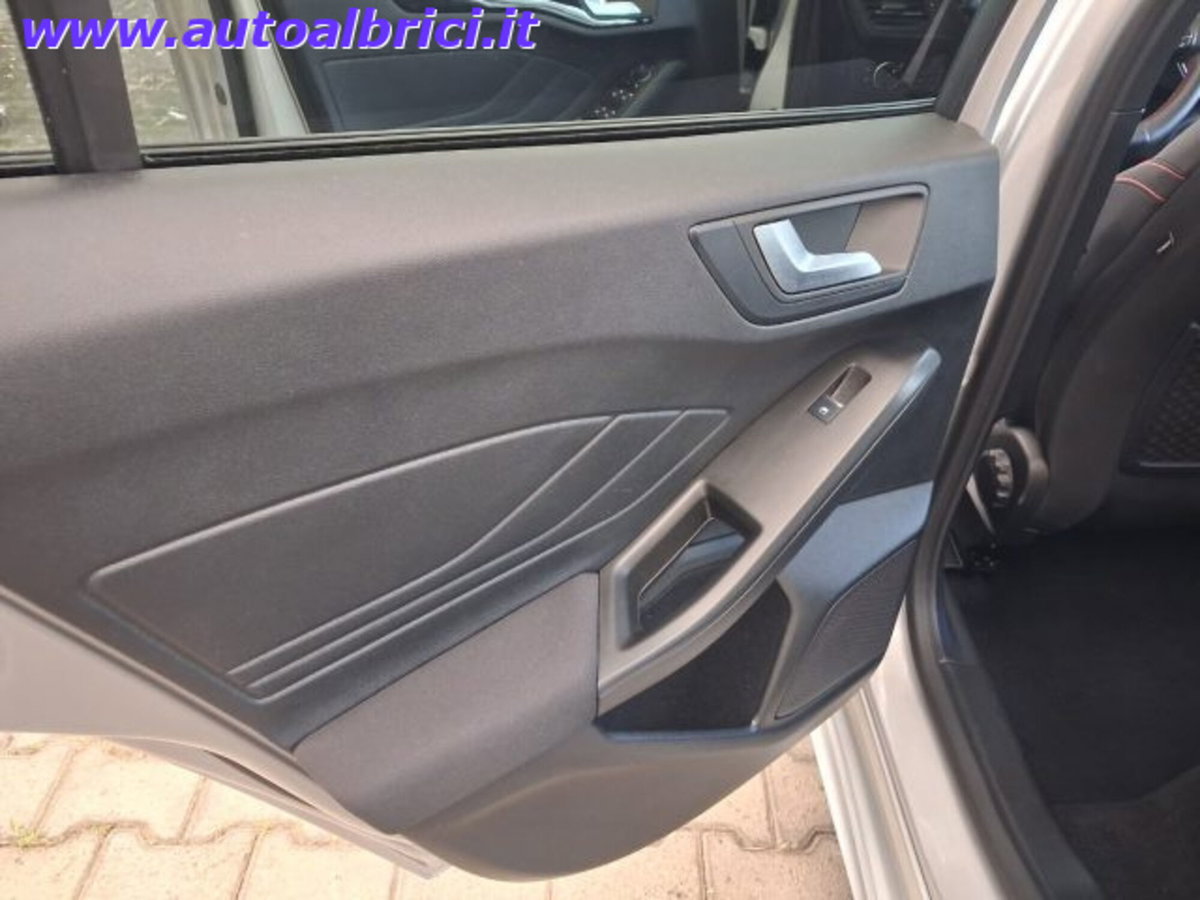 Ford Focus 1.0 EcoBoost Hybrid 125 CV Power. 5p. ST-Line Style (17)