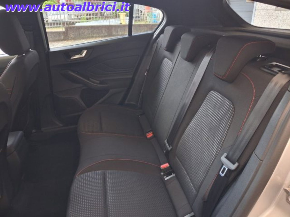 Ford Focus 1.0 EcoBoost Hybrid 125 CV Power. 5p. ST-Line Style (19)