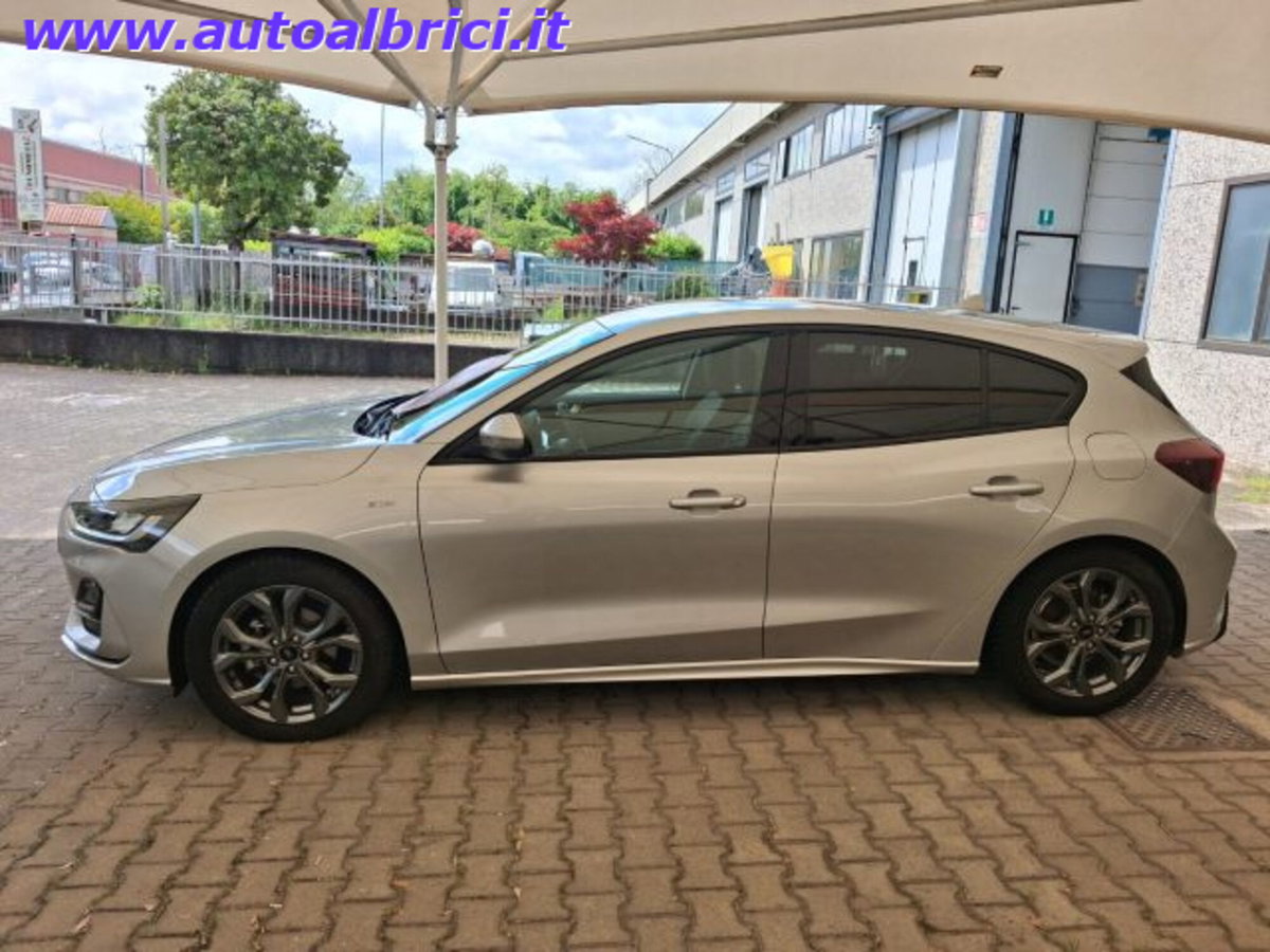 Ford Focus 1.0 EcoBoost Hybrid 125 CV Power. 5p. ST-Line Style (6)