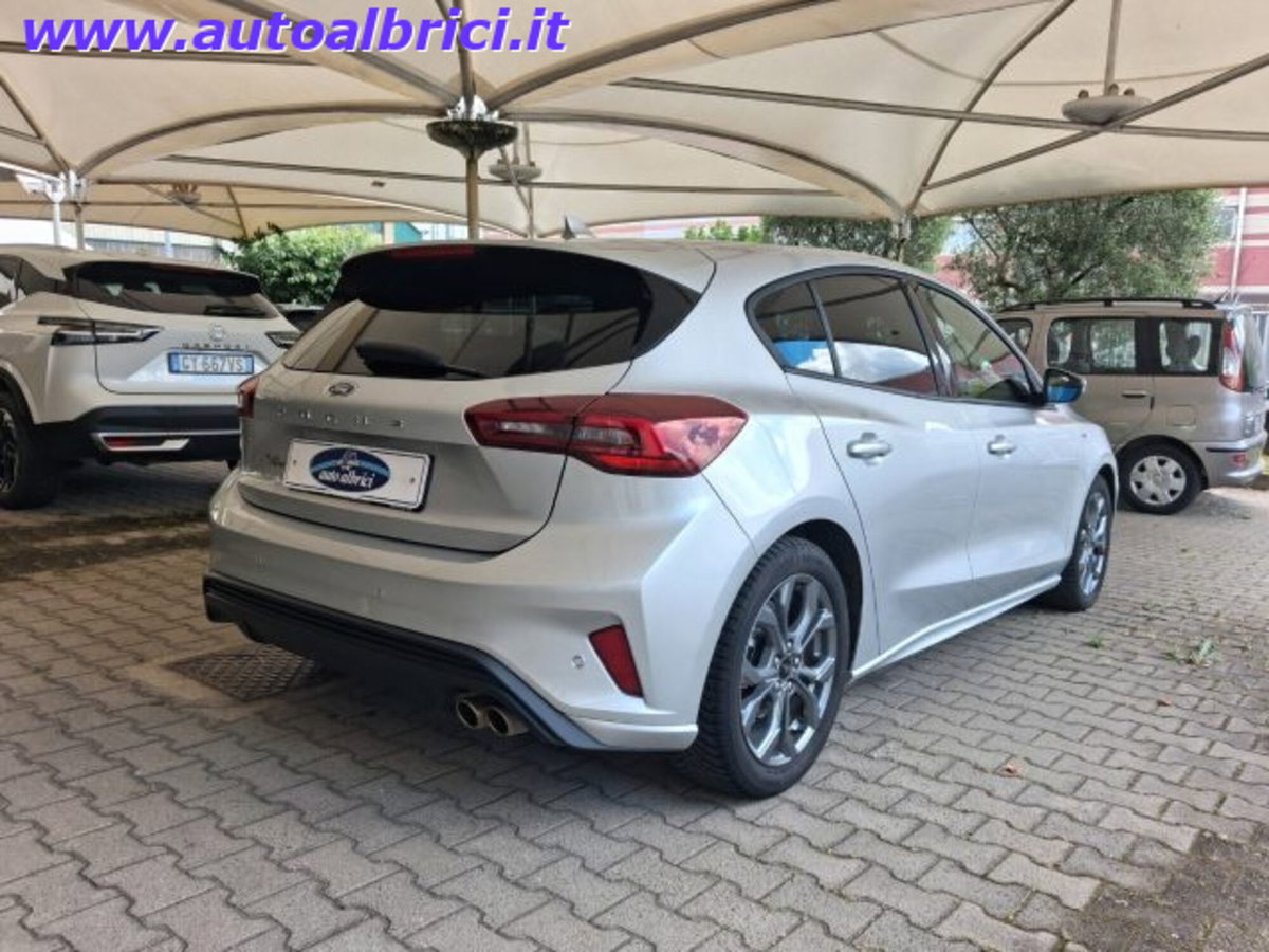 Ford Focus 1.0 EcoBoost Hybrid 125 CV Power. 5p. ST-Line Style (9)