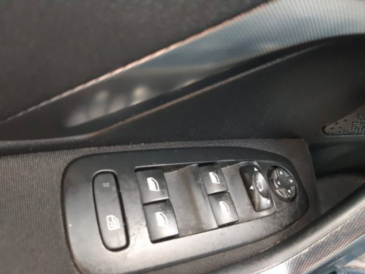 Peugeot 2008 82 Allure (16)