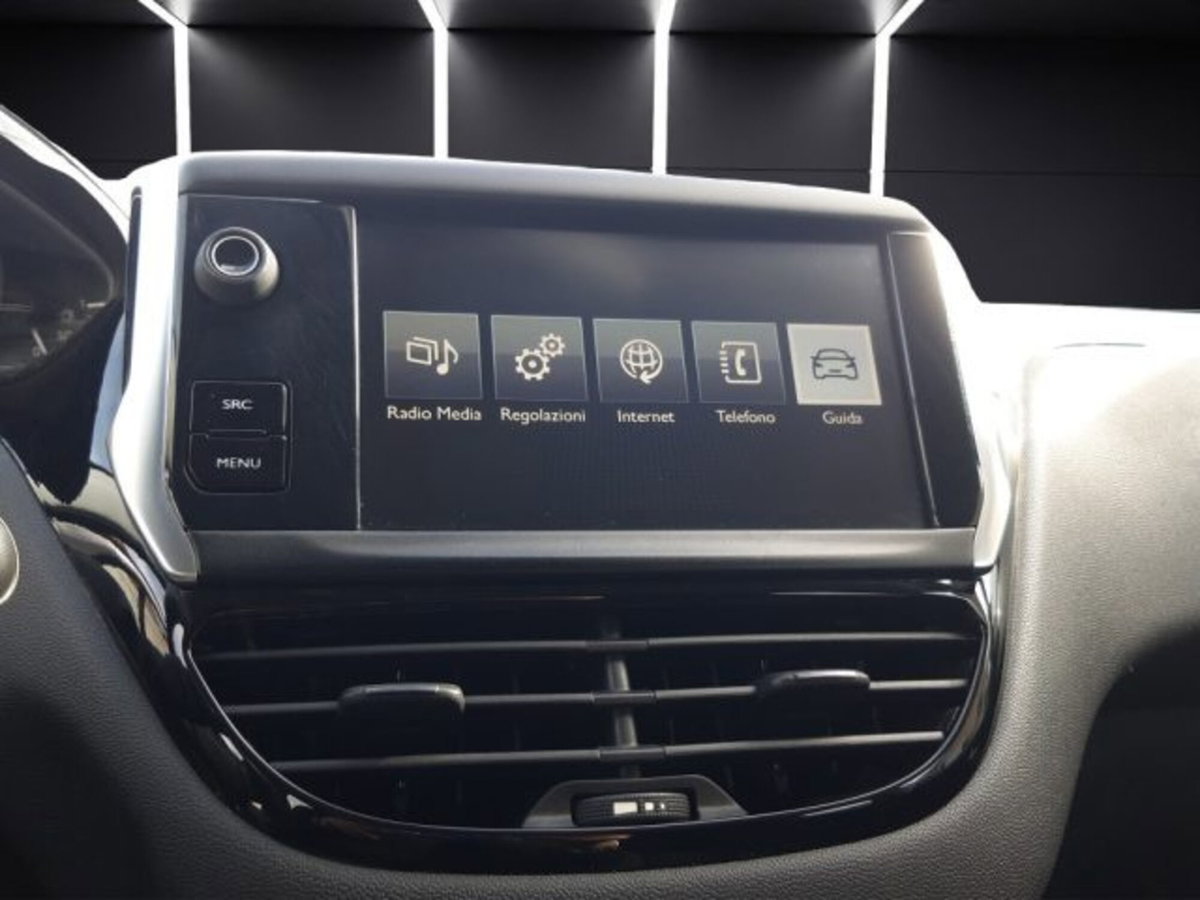 Peugeot 208 82 5 porte Allure (16)