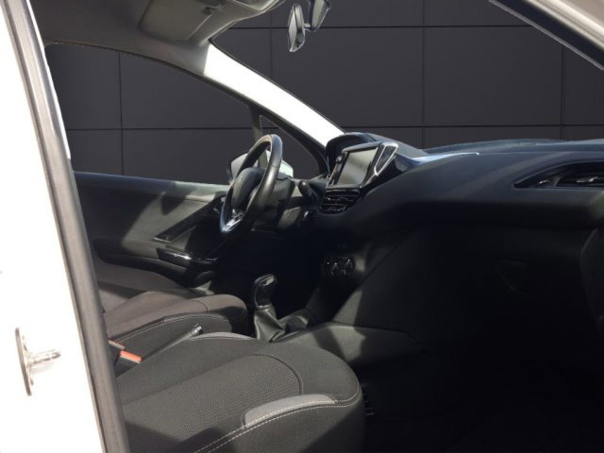Peugeot 208 82 5 porte Allure (17)
