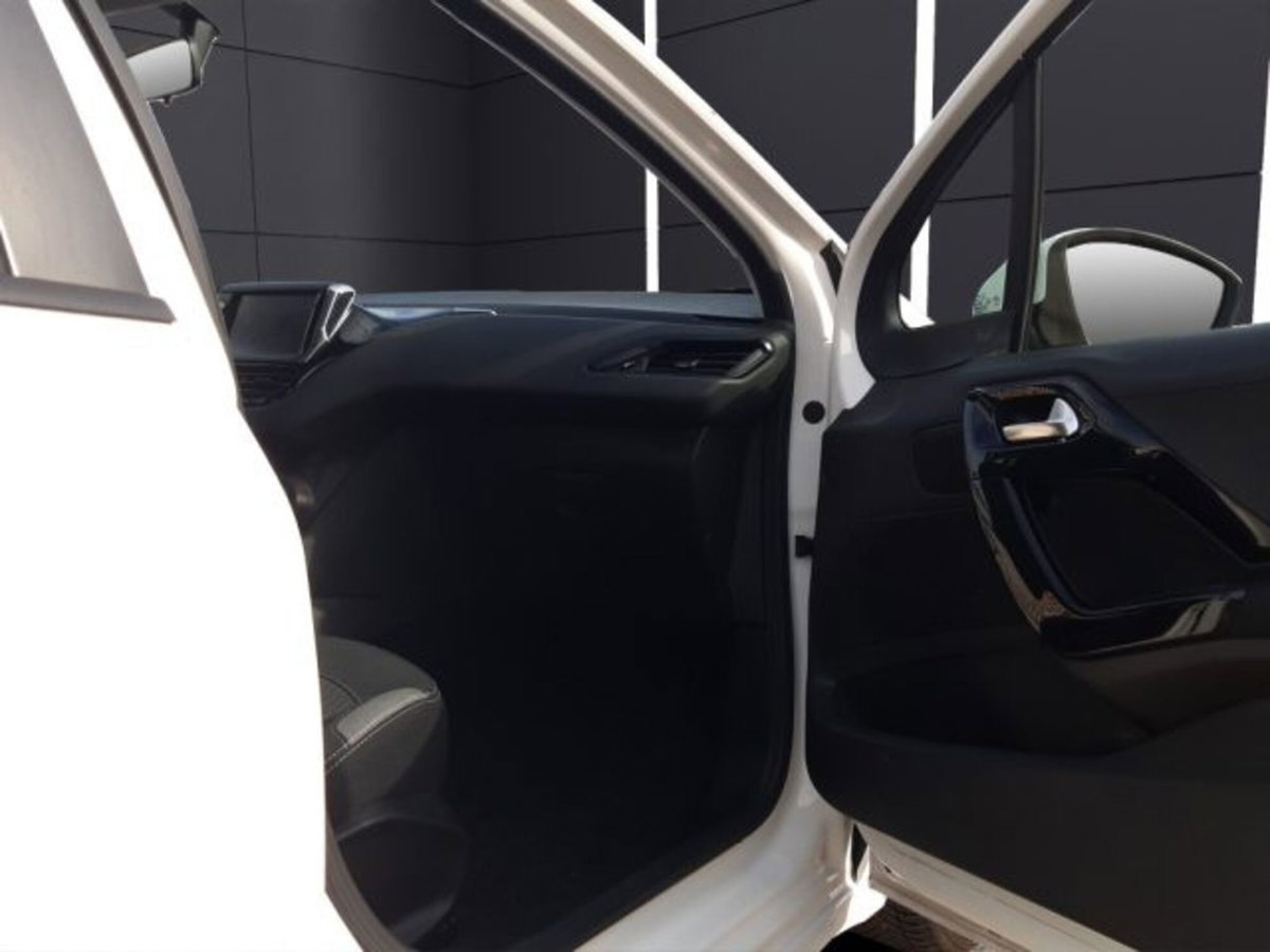 Peugeot 208 82 5 porte Allure (19)