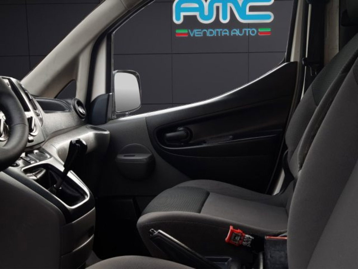 Nissan NV200 1.5 dCi 86CV Combi Efficient (13)