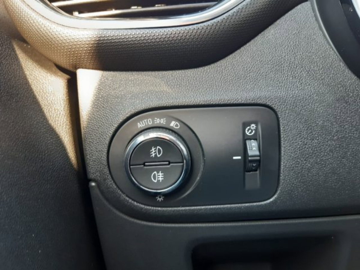 Opel Crossland X 1.6 ECOTEC D 8V Start&Stop Ultimate (17)