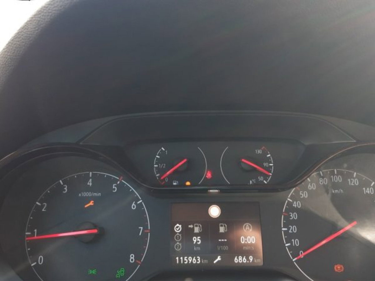 Opel Grandland X 1.5 diesel Ecotec Start&Stop Ultimate (10)
