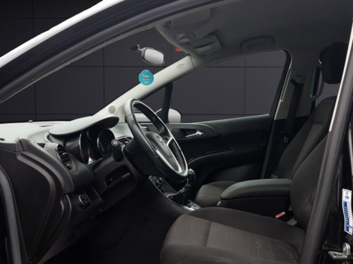 Opel Meriva 1.7 CDTI 110CV Cosmo (9)