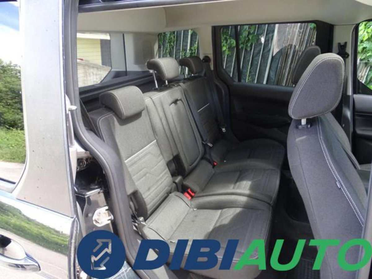 Ford Tourneo Connect 1.6 TDCi 115 CV Titanium (11)
