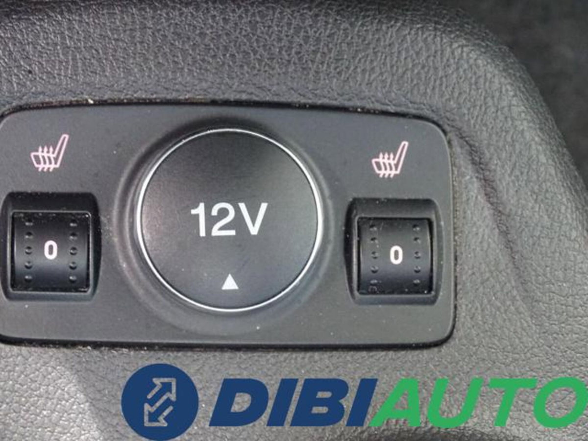 Ford Tourneo Connect 1.6 TDCi 115 CV Titanium (16)