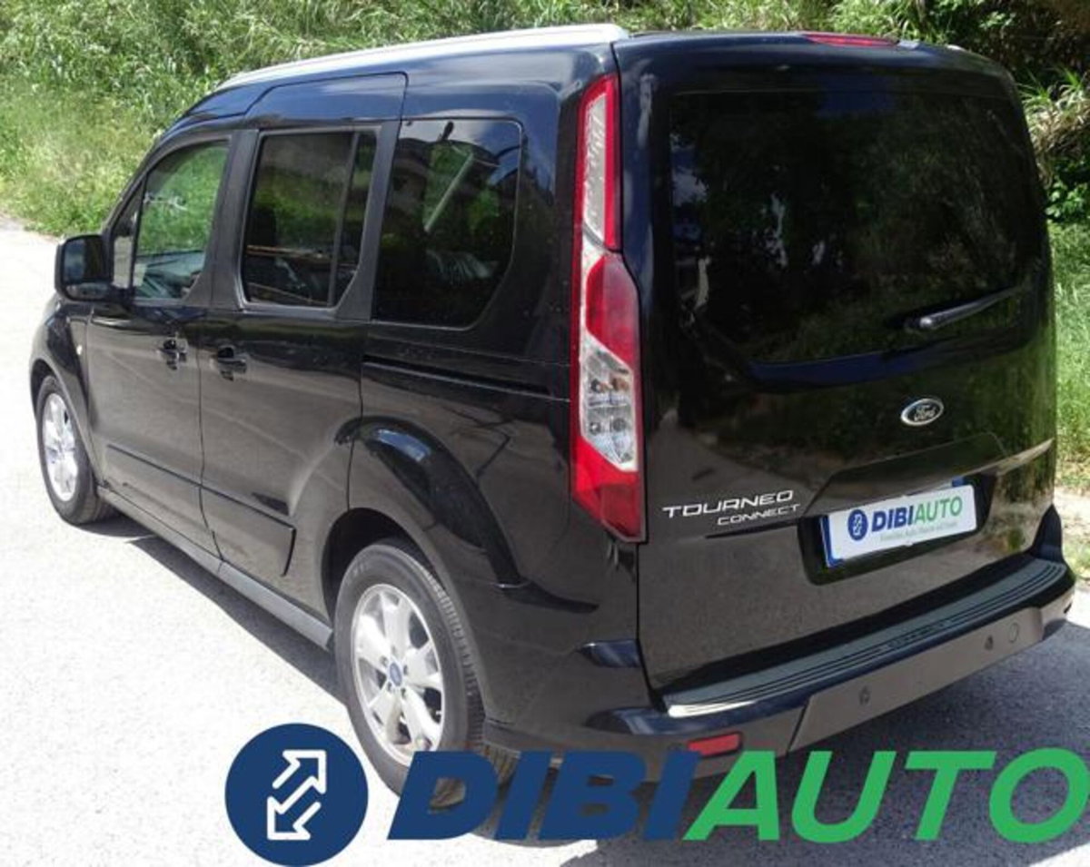 Ford Tourneo Connect 1.6 TDCi 115 CV Titanium (4)