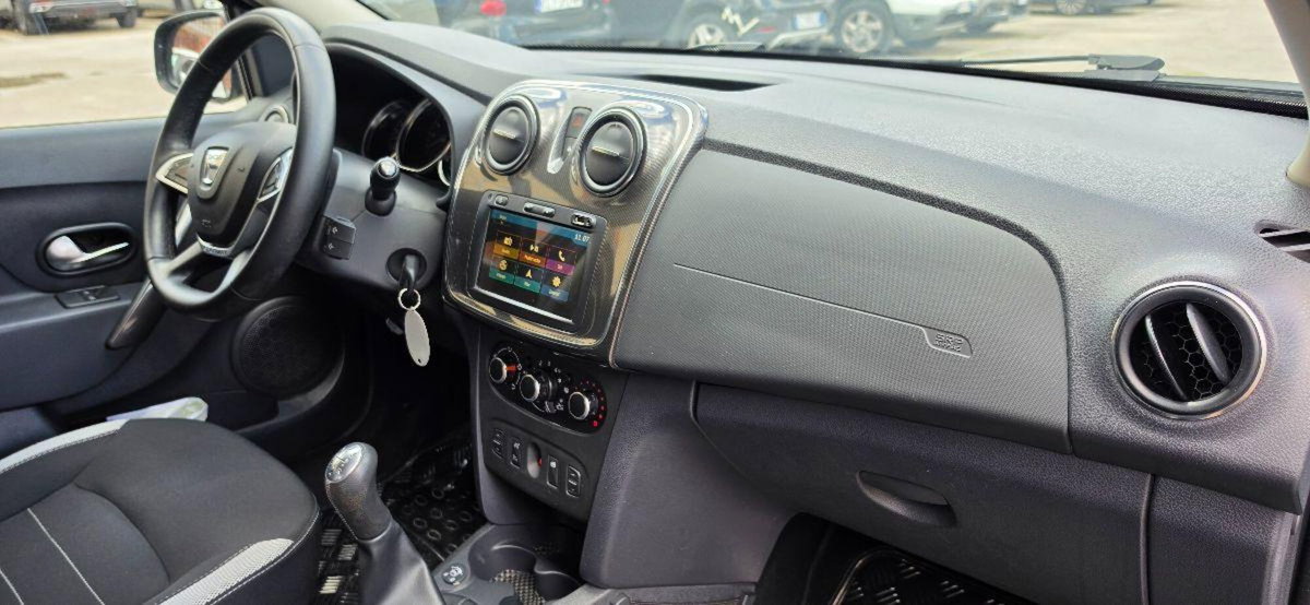 Dacia Sandero 0.9 TCe 12V T-GPL 90CV Start&Stop SS Ambiance Family (18)