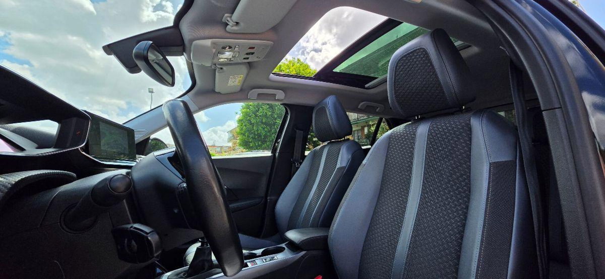 Peugeot 2008 BlueHDi 100 S&S Allure (14)