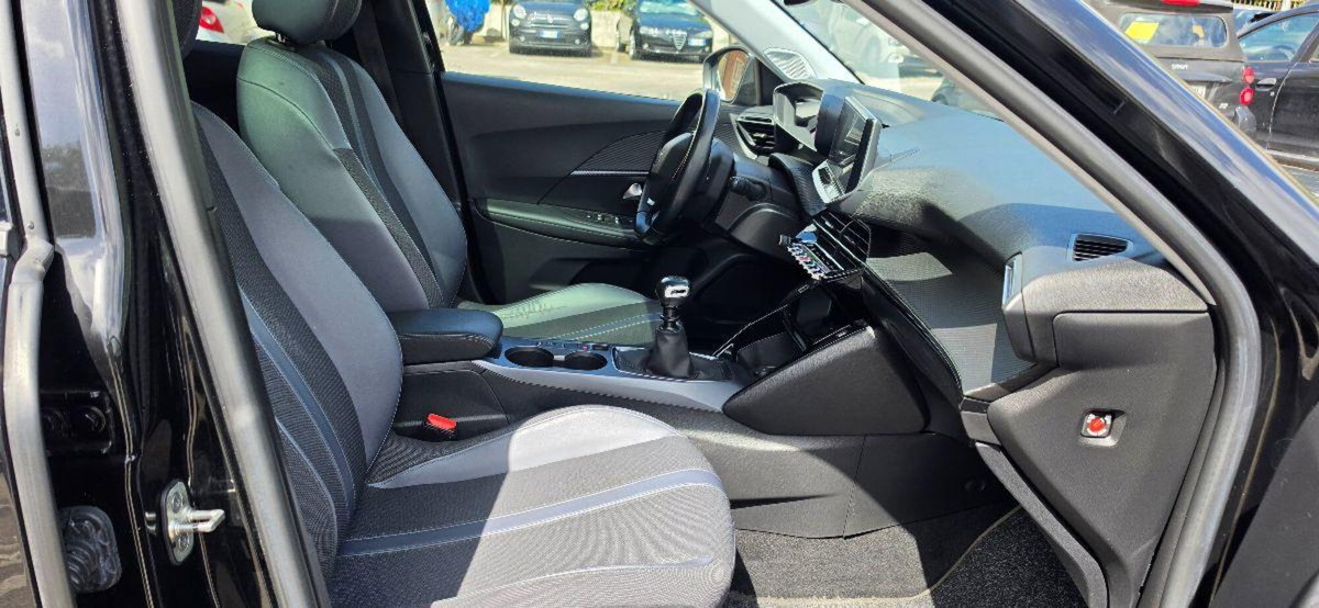 Peugeot 2008 BlueHDi 100 S&S Allure (17)