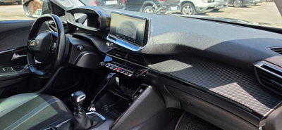 Peugeot 2008 BlueHDi 100 S&S Allure (18)