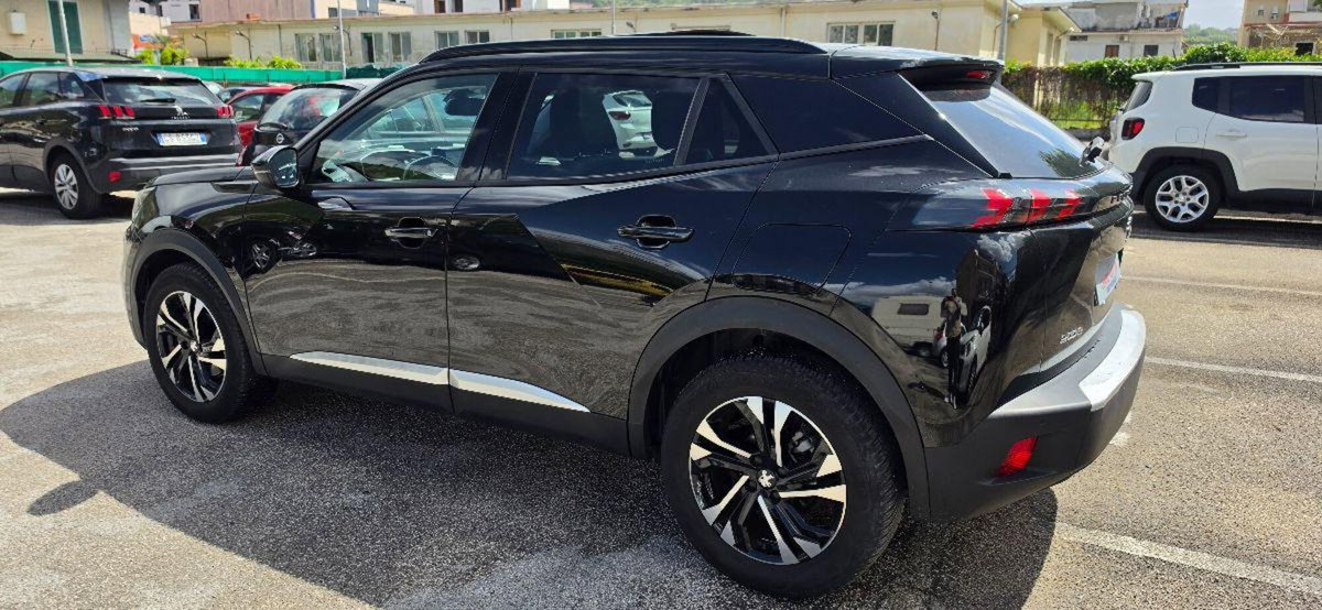 Peugeot 2008 BlueHDi 100 S&S Allure (4)