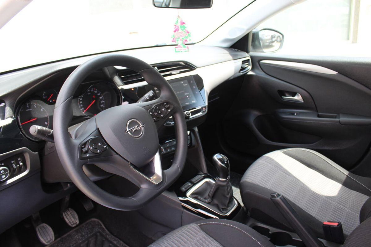 Opel Corsa 1.2 Edition (10)