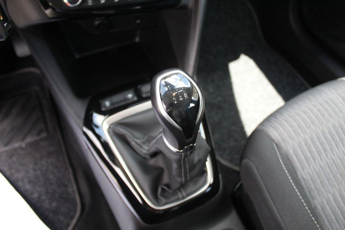 Opel Corsa 1.2 Edition (17)