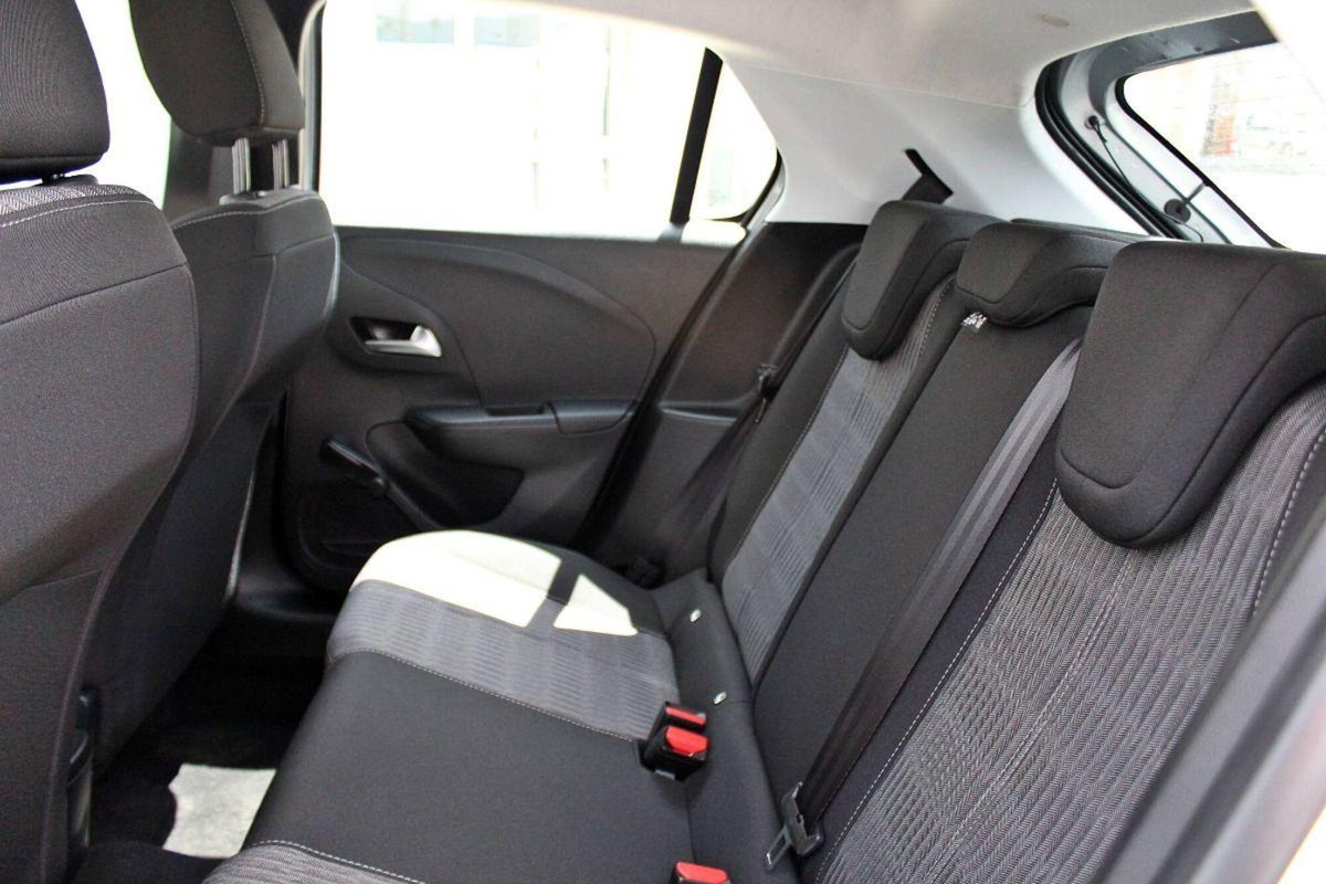 Opel Corsa 1.2 Edition (18)